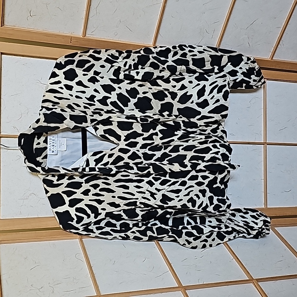 Women Gold/Tan/Black David Warren New York Casual Blouse in a Size 6